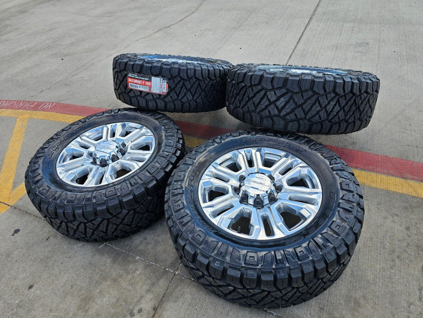 20" GMC Sierra 2500 3500 Denali OEM 5957 wheels rims 2024 2025 tires 35" NEW