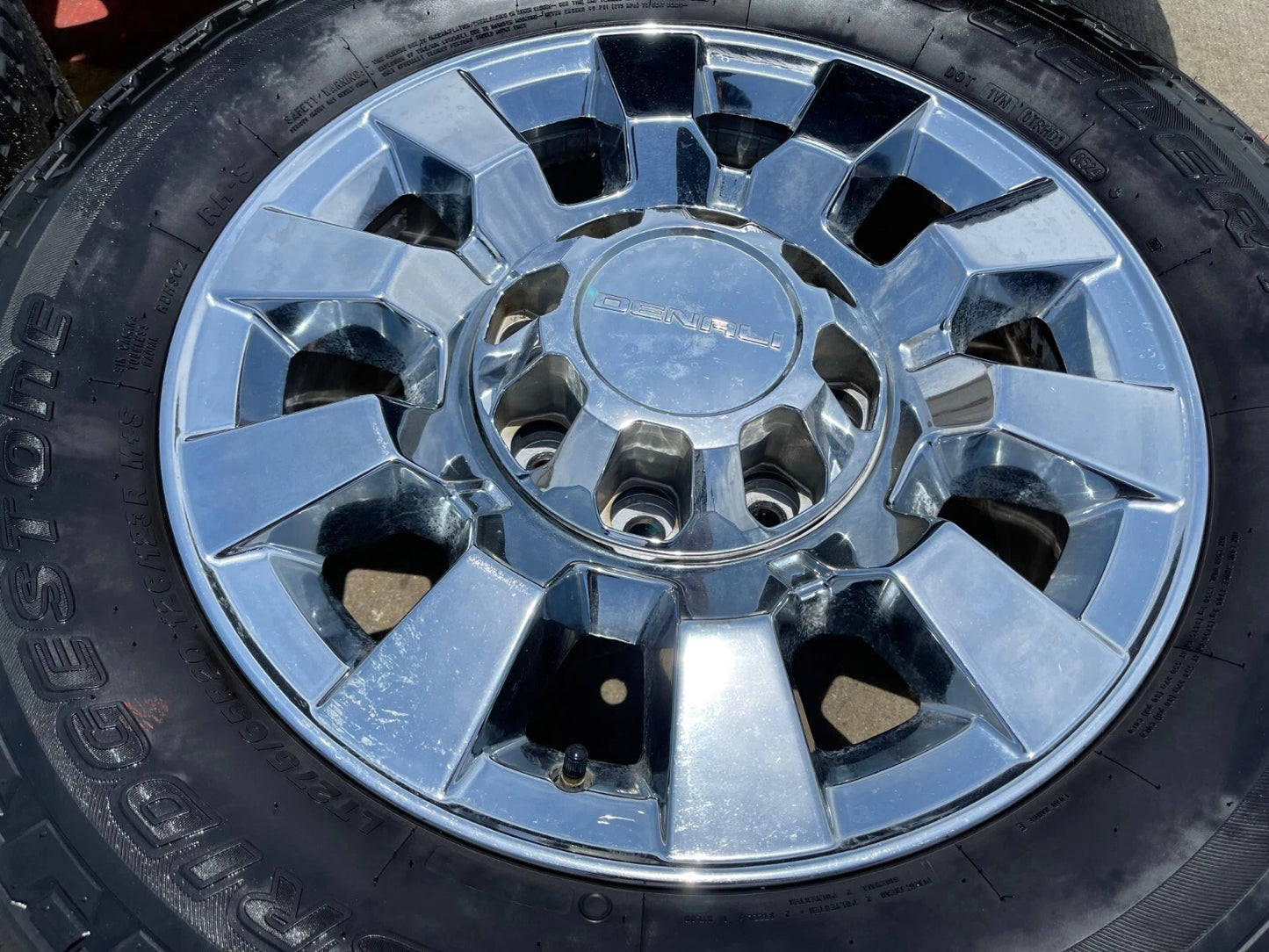20" GMC Sierra 2500 3500 DENALI OEM 5704 wheels rims tires BRIDGESTONE