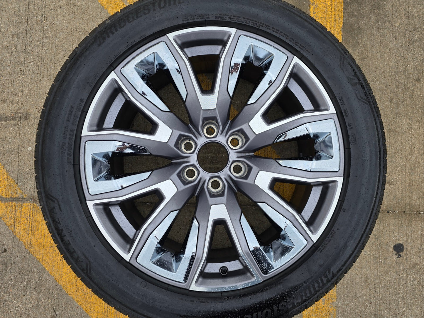 22" GMC Yukon Chevy Tahoe Escalade OEM 95513 wheel rim spare 2023 2024 2025