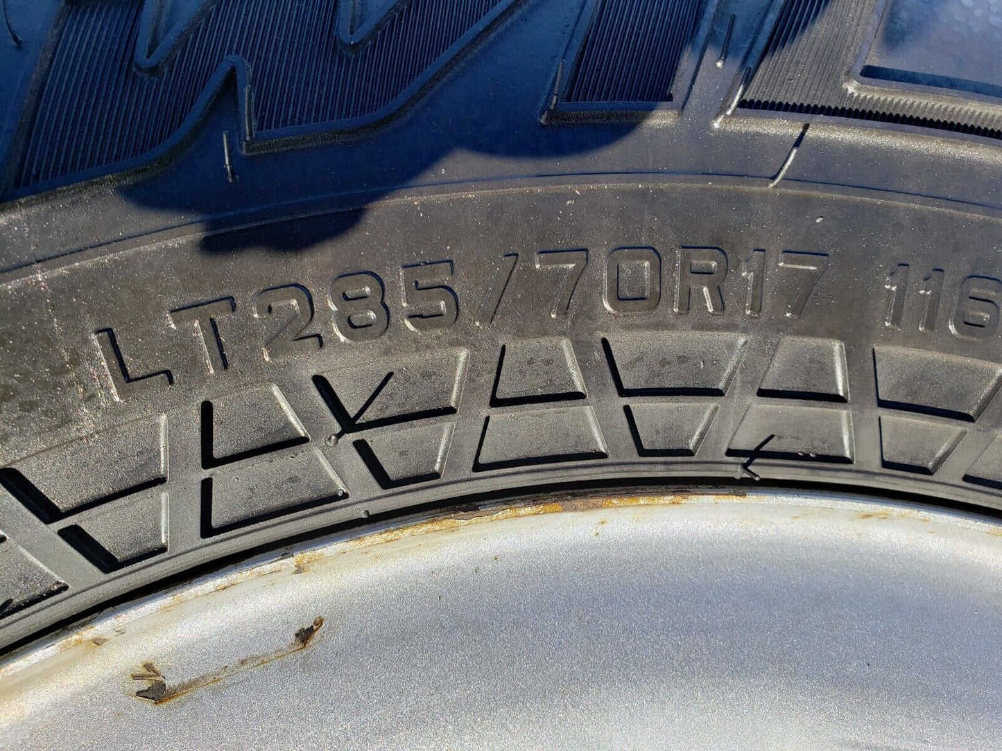17" Chevy Silverado 1500 Tahoe Sierra OEM 5659 wheels rims tires