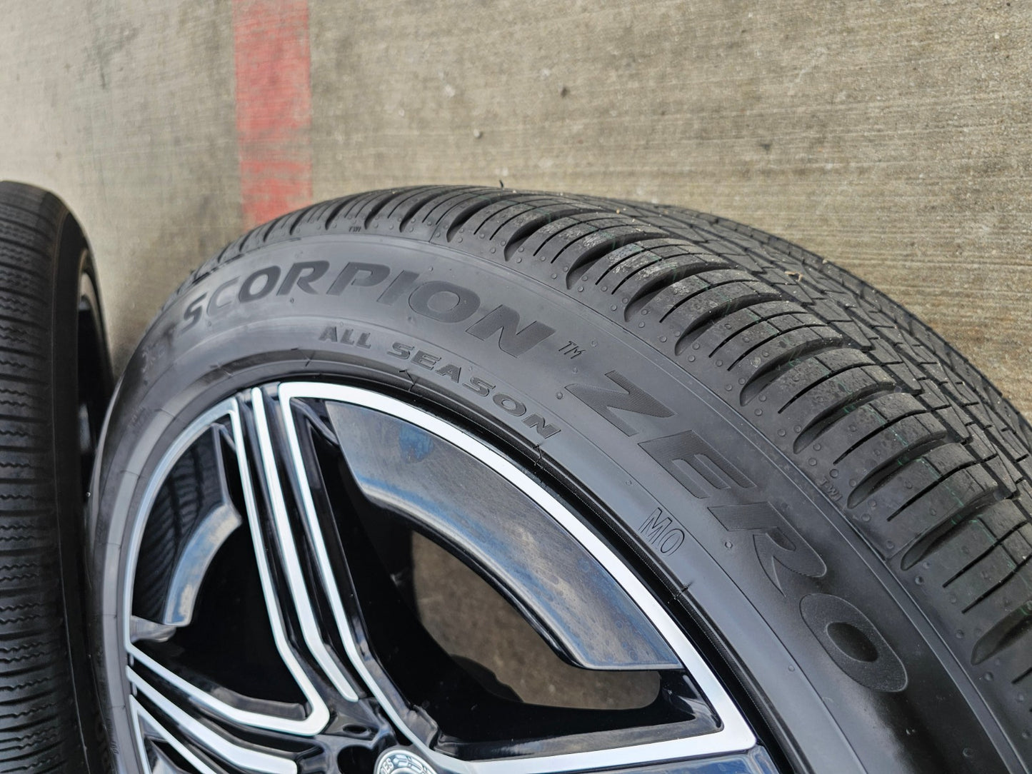 21" Mercedes GLE AMG OEM black wheels rims 85940 85941 tires 2024 2025 2026