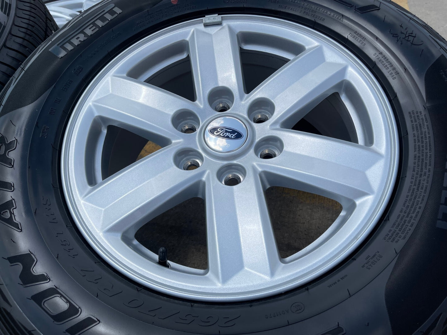 17" Ford F-150 Expedition OEM rims wheels 10339 tires 2024 2025 NEW PIRELLI A/T
