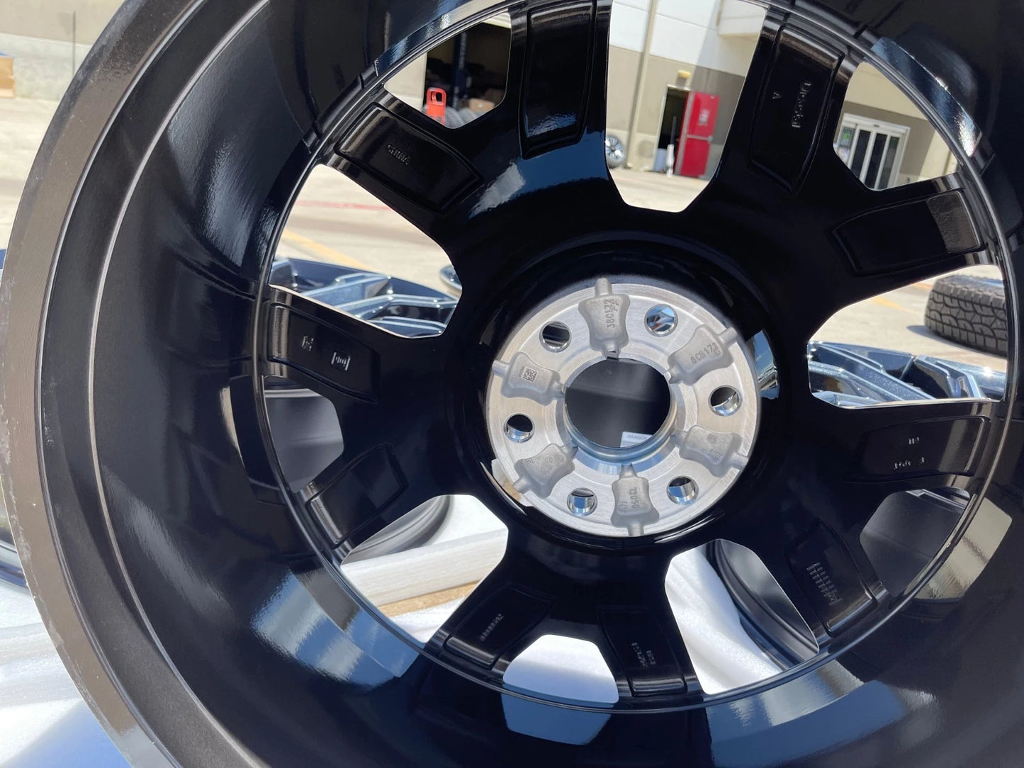 24" GMC Yukon Sierra Chevy Tahoe Escalade V OEM wheels rims 2025 2026 NEW