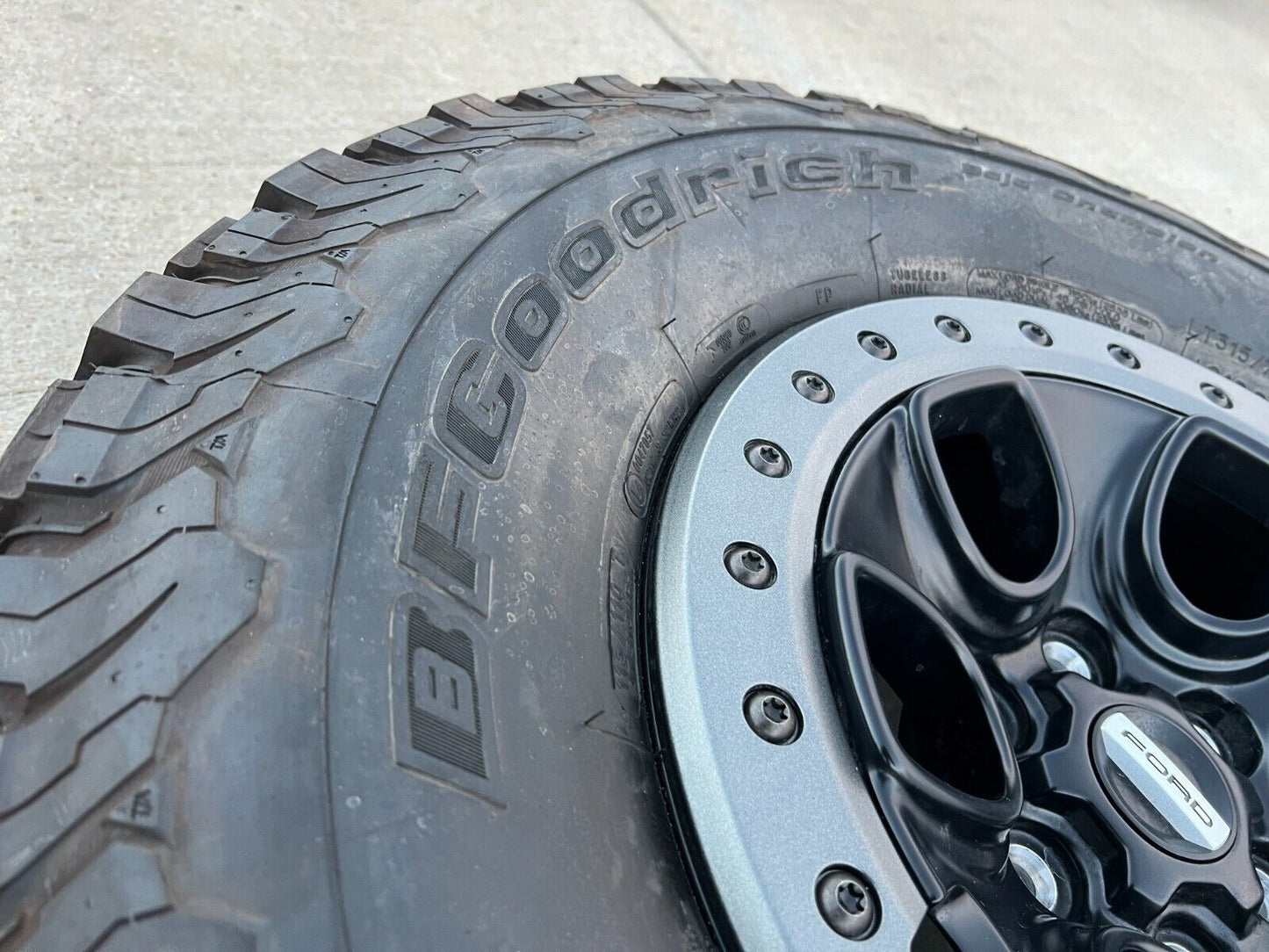 17" Ford F-150 Raptor OEM BEADLOCK 10459 95210 rim wheel BFG 2022 2023 2024 NEW