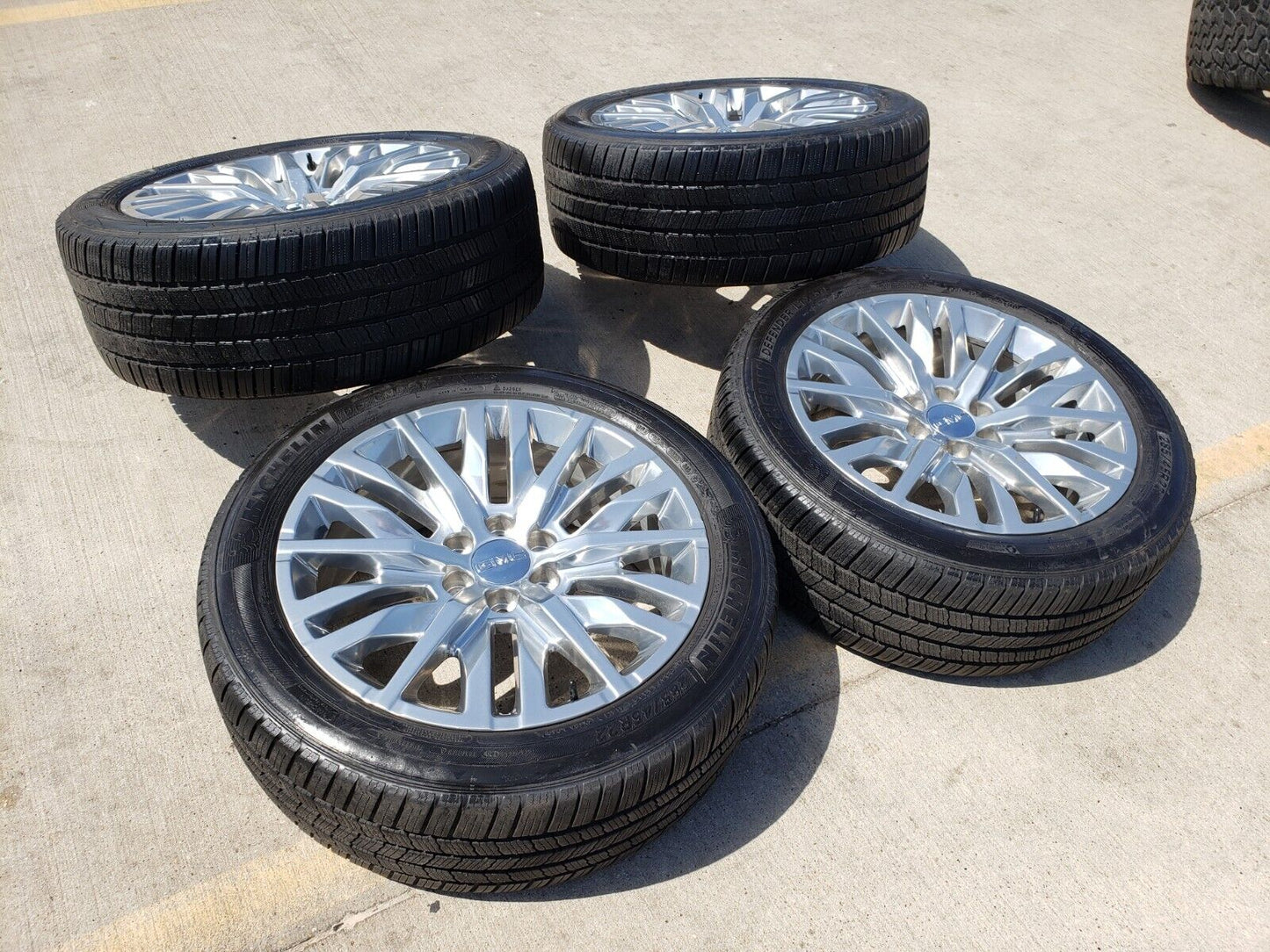 22" GMC Sierra Yukon DENALI Silverado OEM 5921 wheels rims tires