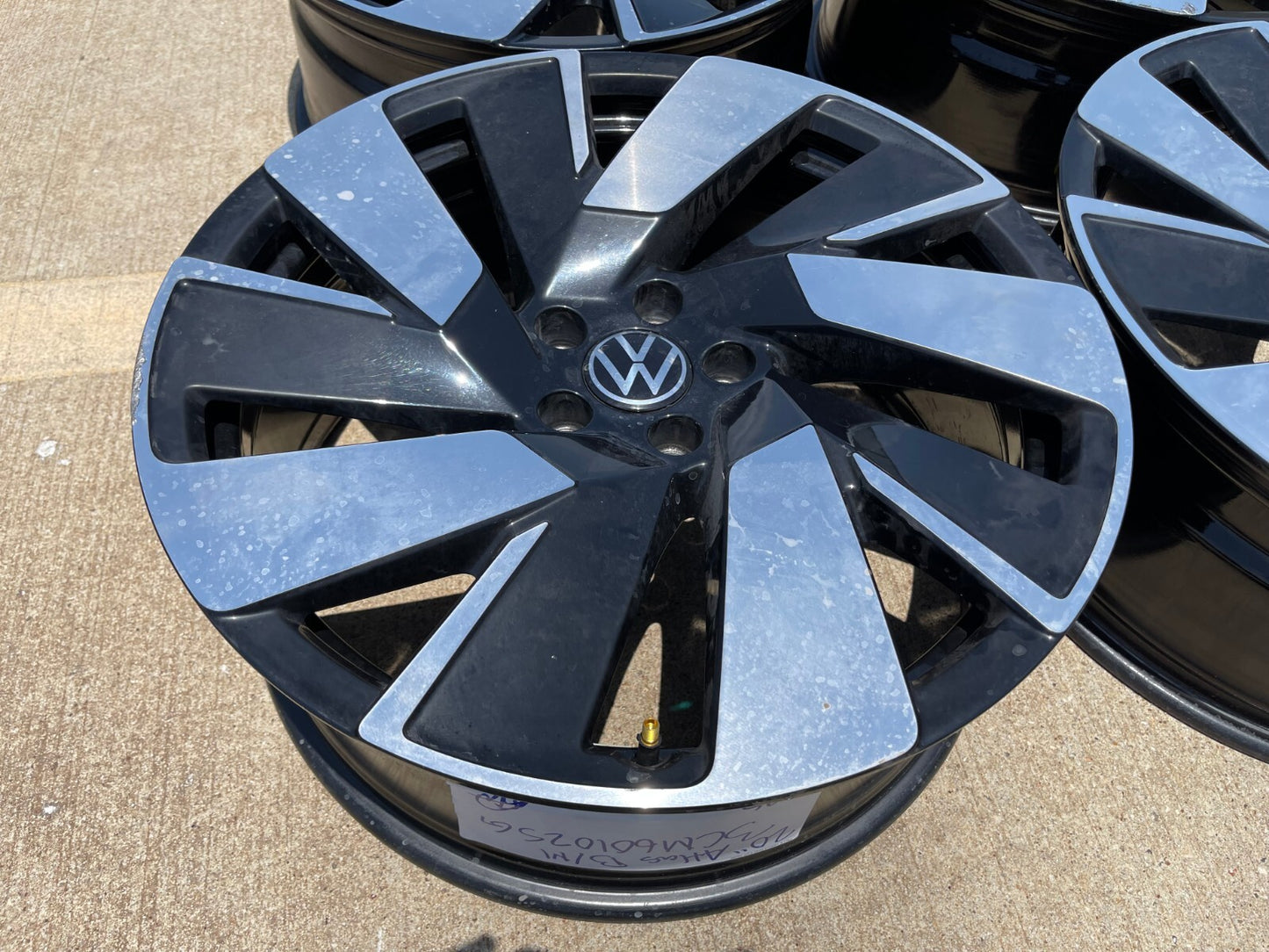 20" VW Atlas OEM wheels rims black Audi Q7 Q8 2020 2021 2022 2023 2024 2025 2026