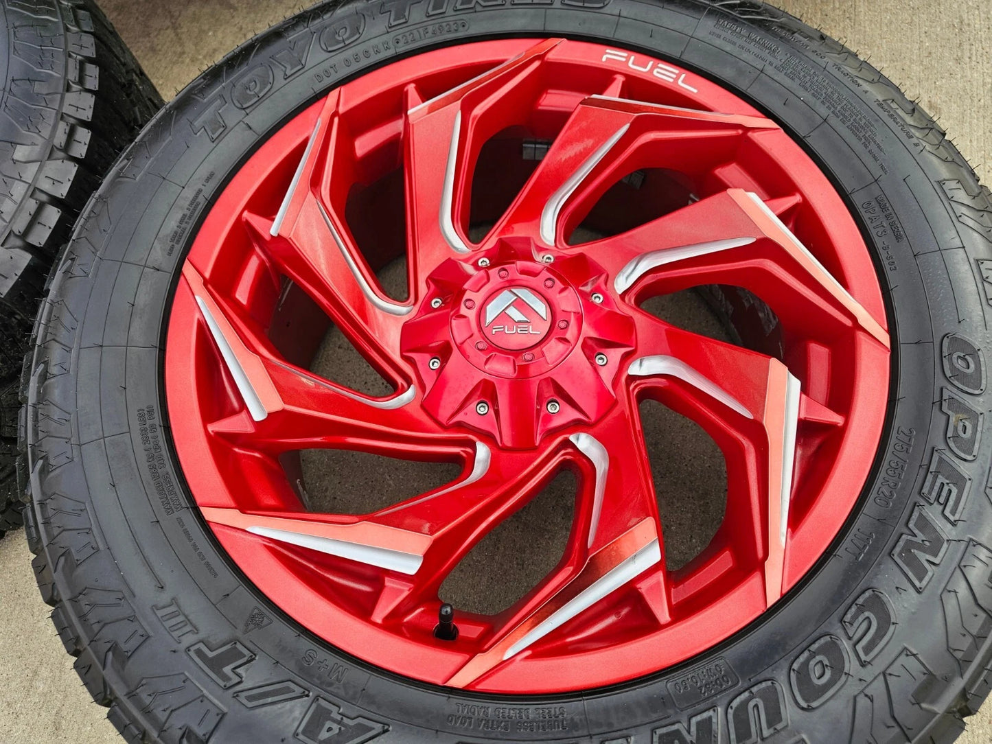 20x9 Fuel D754 REACTION Chevy Silverado Ford F-150 RAM wheels rims 6x139 6x135