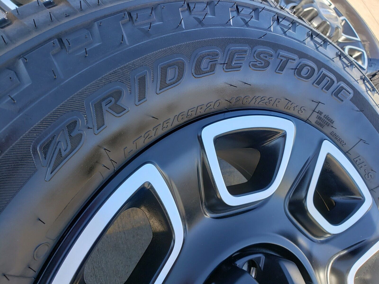20" Ford F-250 F-350 OEM Lariat Platinum wheels rims 10486 tires
