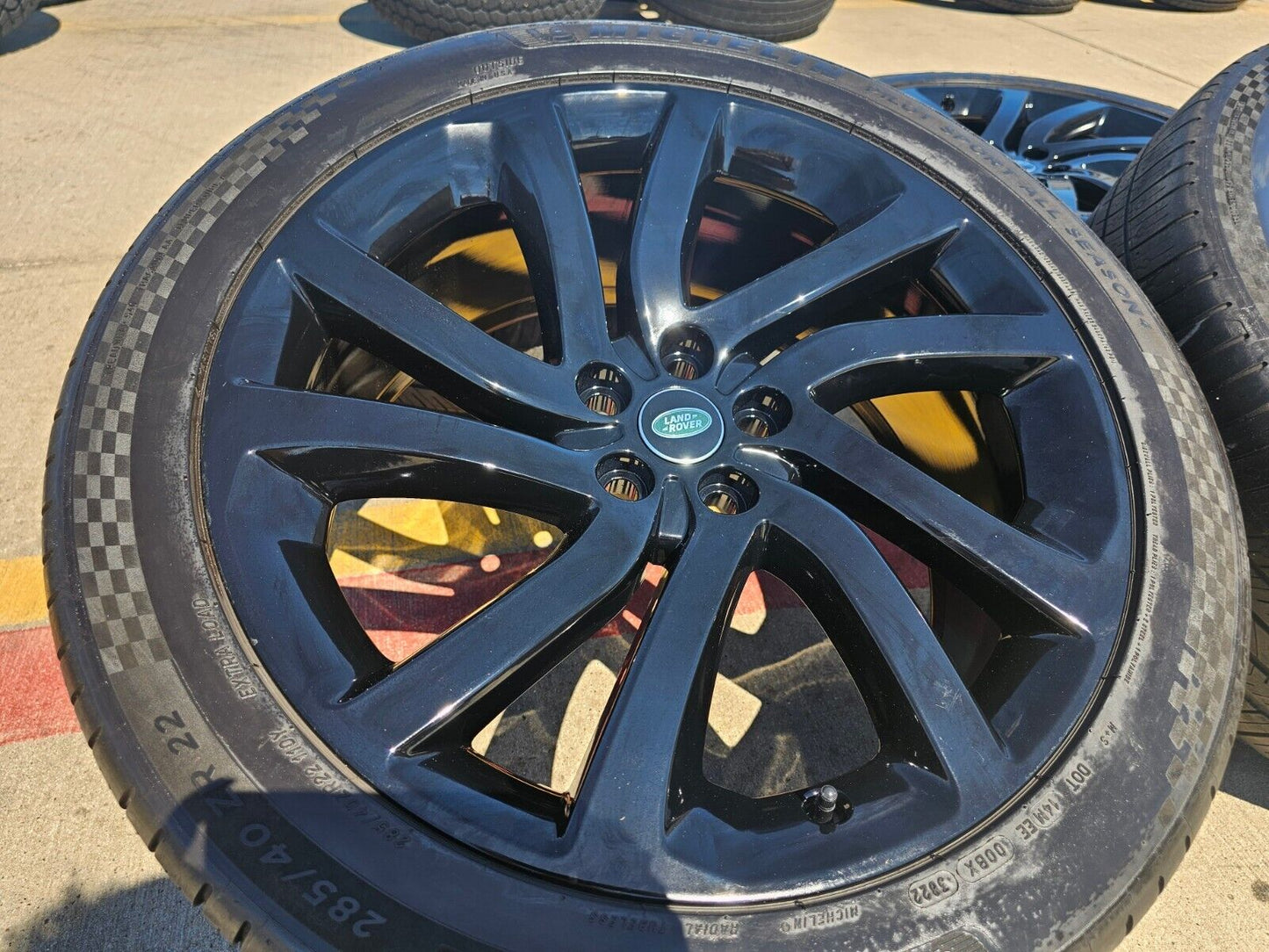 22" Land Rover Discovery Range AUTOBIOGRAPHY OEM 72294 wheels rims tires