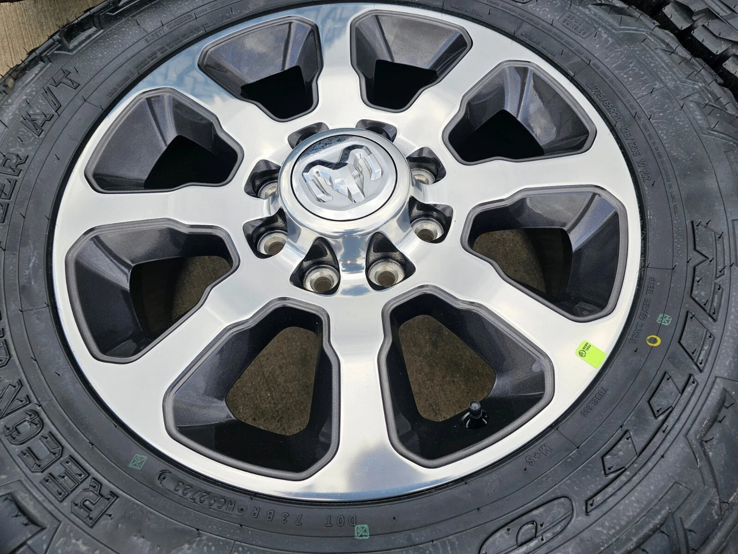 20" Dodge Ram 2500 3500 OEM wheels rims 2698 2699 tires 2023 2024 2025 NEW NITTO
