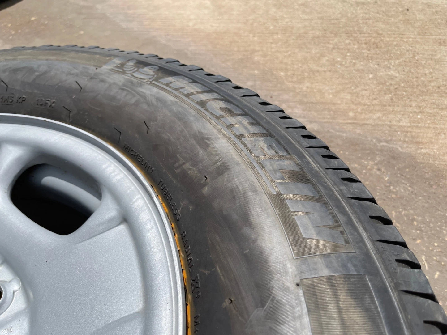 17" Chevy Silverado GMC Sierra 2500 OEM 8095 wheel rim MICHELIN LTX A/T2