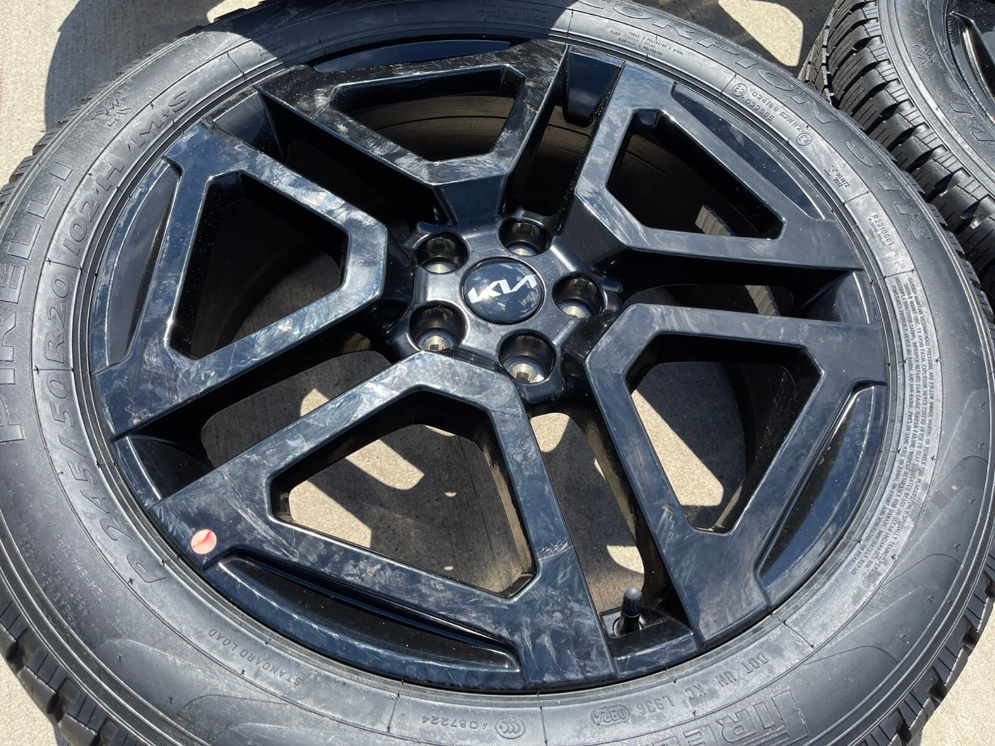 20" Kia Telluride Prestige X-PRO OEM wheels rims 74721 Sedona 2023 2024 2025 NEW