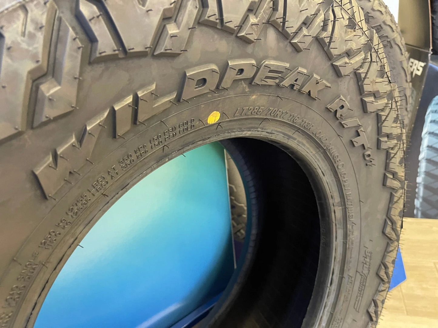 (1) 285/70/17 Falken Wildpeak R/T01 tire LT 6 ply load range C NEW