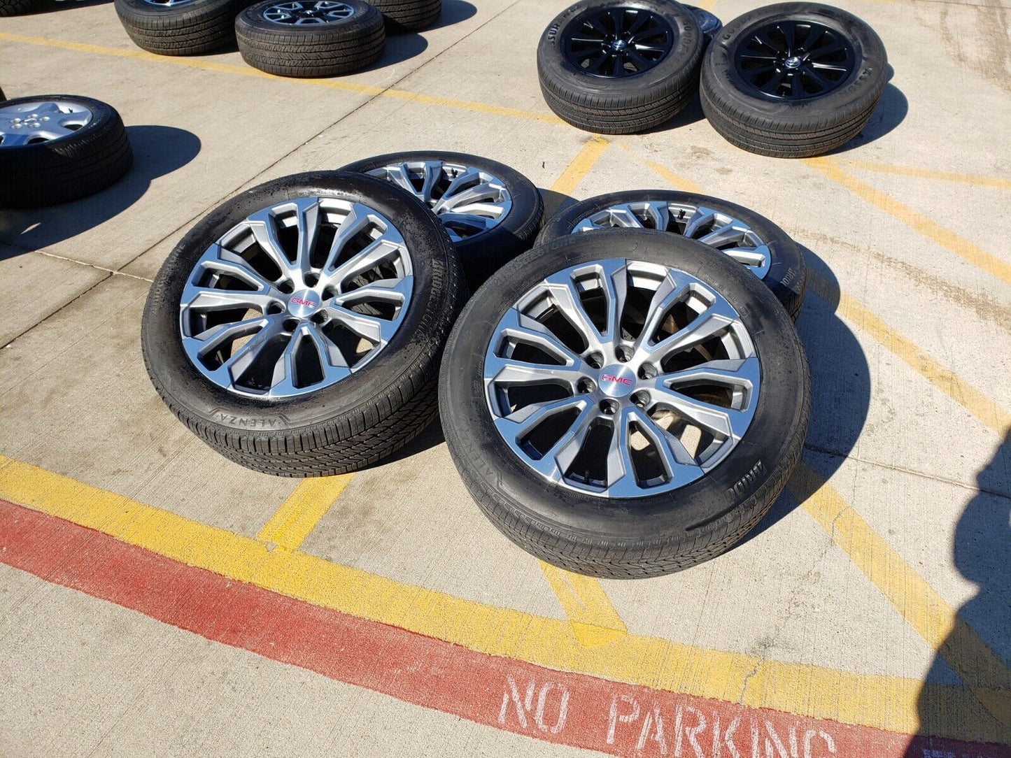 22" GMC Yukon Sierra DENALI OEM wheels rims 14025 97000 tires
