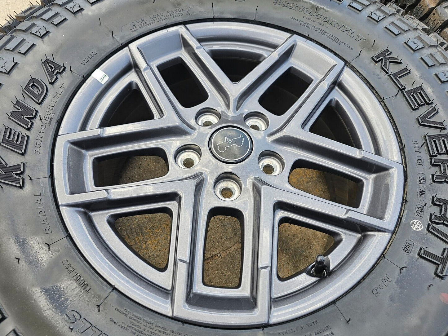 17" Jeep Wrangler Rubicon OEM wheels rims 51649 Gladiator tires NEW 35"