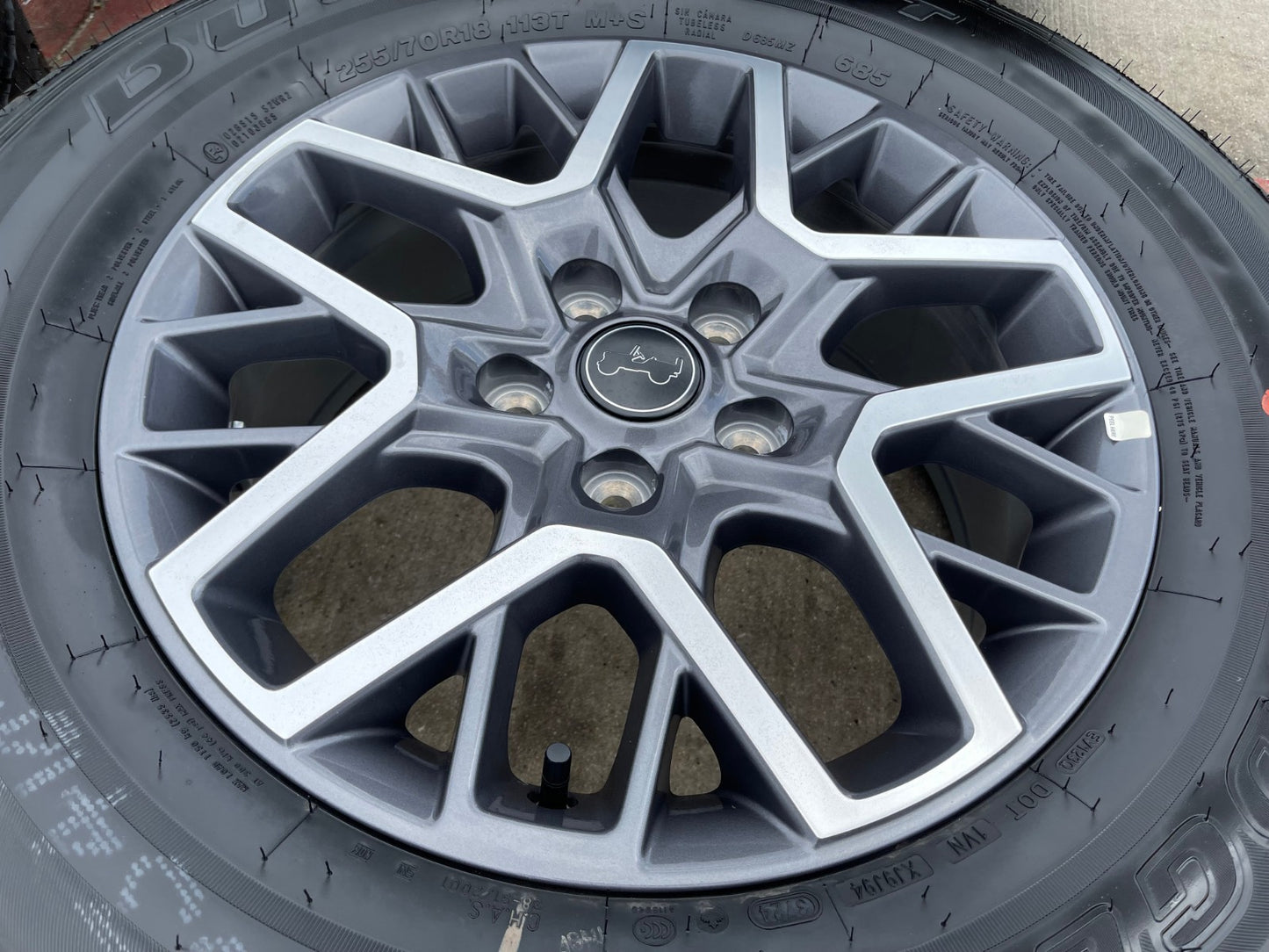 18" Jeep Grand Cherokee OEM wheels rims 51649 Wrangler 2024 2025 2026 NEW