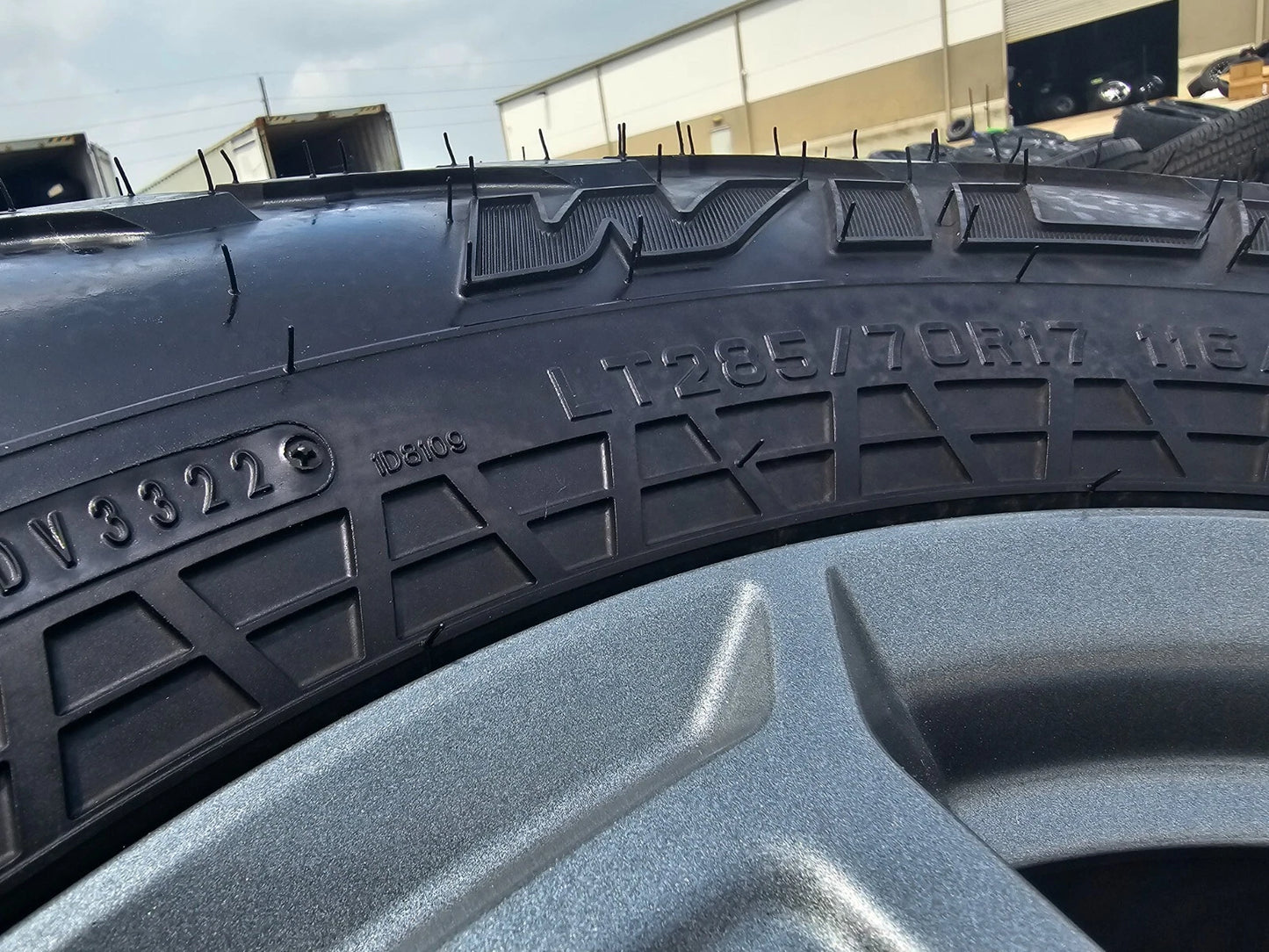 17" Jeep Wrangler Sport OEM wheels rims tires 9216 Gladiator