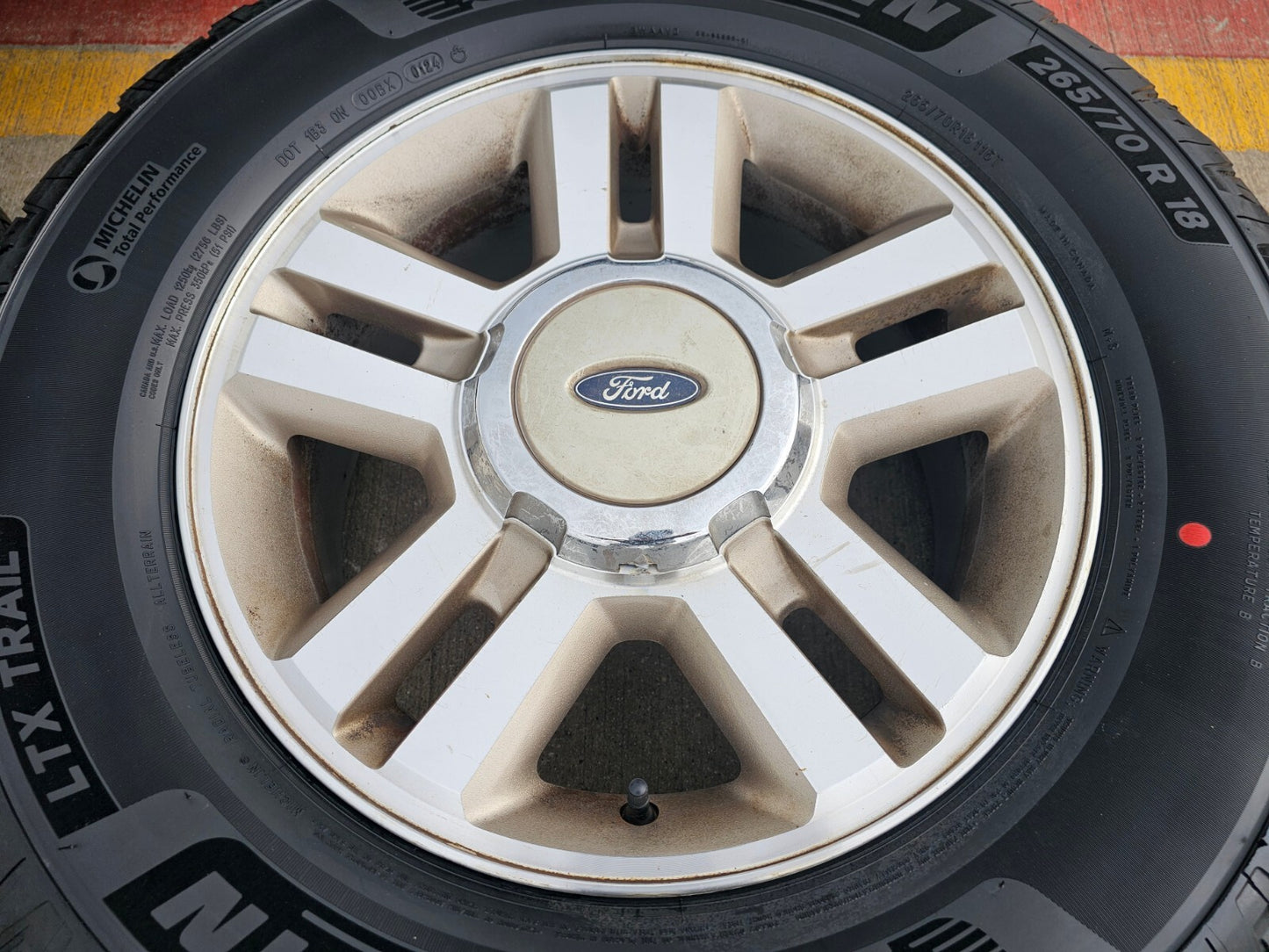 18" Ford F-150 Expedition OEM 3559 rims wheels tires NEW MICHELIN