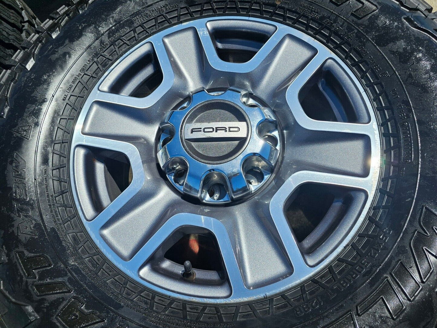 18" Ford F-250 F-350 TREMOR FX-4 OEM wheels 10298 tires FALKEN 35"