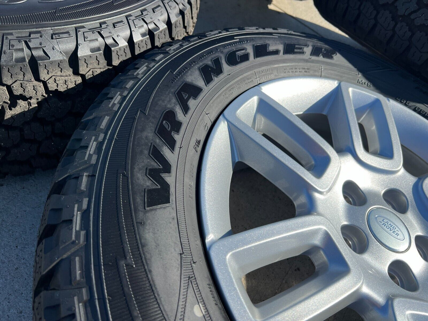 19" Land Rover DEFENDER Range Rover OEM wheels rims 72350 A/T 2023 2024 2025 NEW