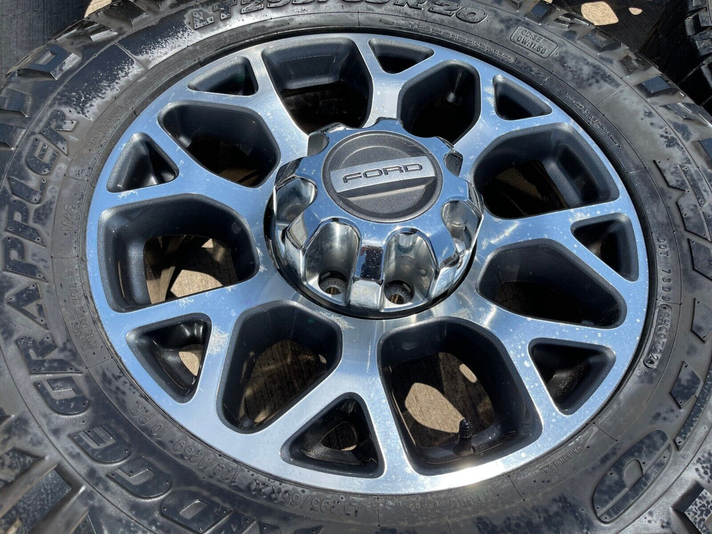 20" Ford F-250 F-350 OEM Lariat wheels rims 10292 tires 2022 2023 2024 NITTO