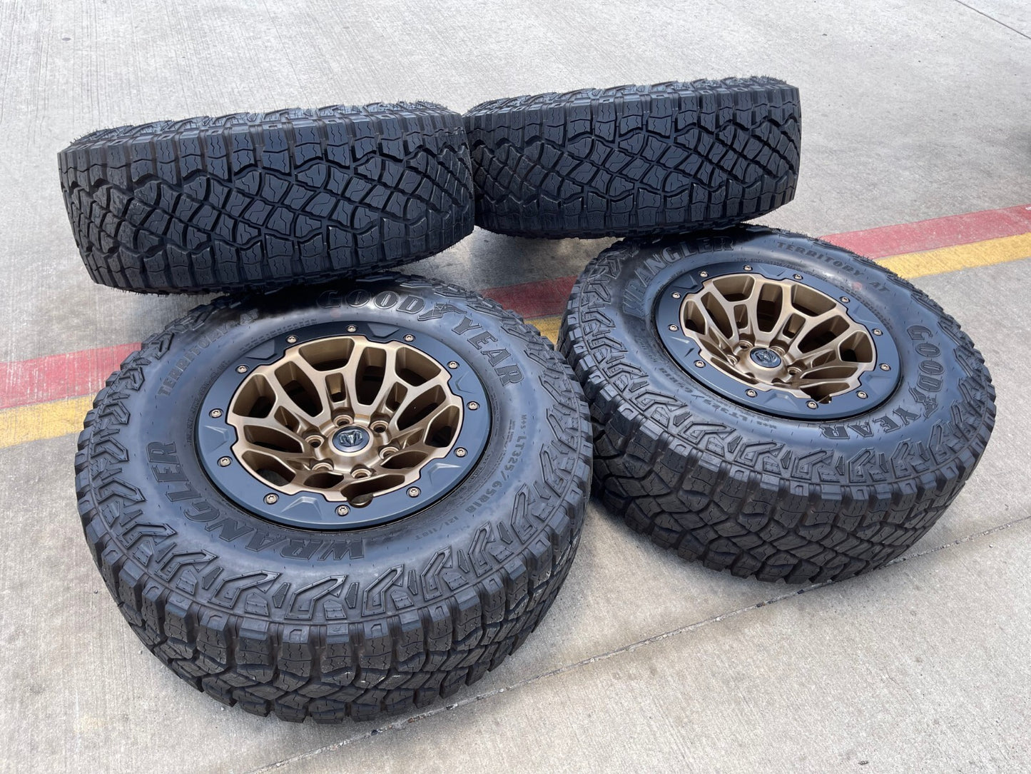 18" Dodge Ram 1500 RHO TRX Beadlock OEM bronze wheel rim 2735 tires 35" NEW
