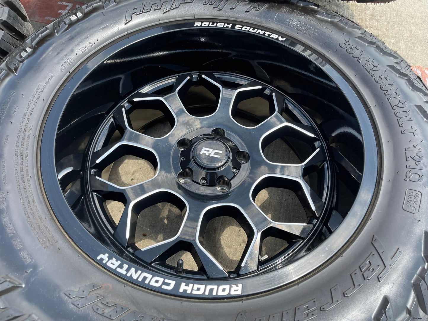 20x10 20" Rough Country 96 Series Jeep Wrangler Gladiator 5x127 5x5 wheels rims