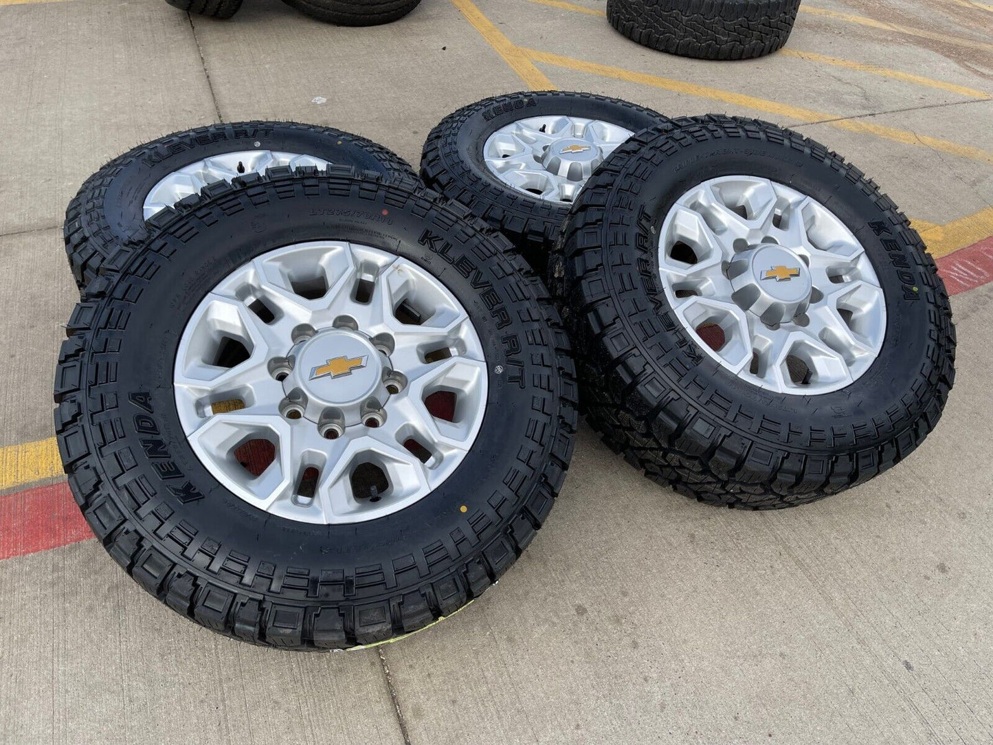 18" Chevy Silverado 2500 3500 OEM 5959 wheels rims tires 2022 2023 2024 2025 NEW