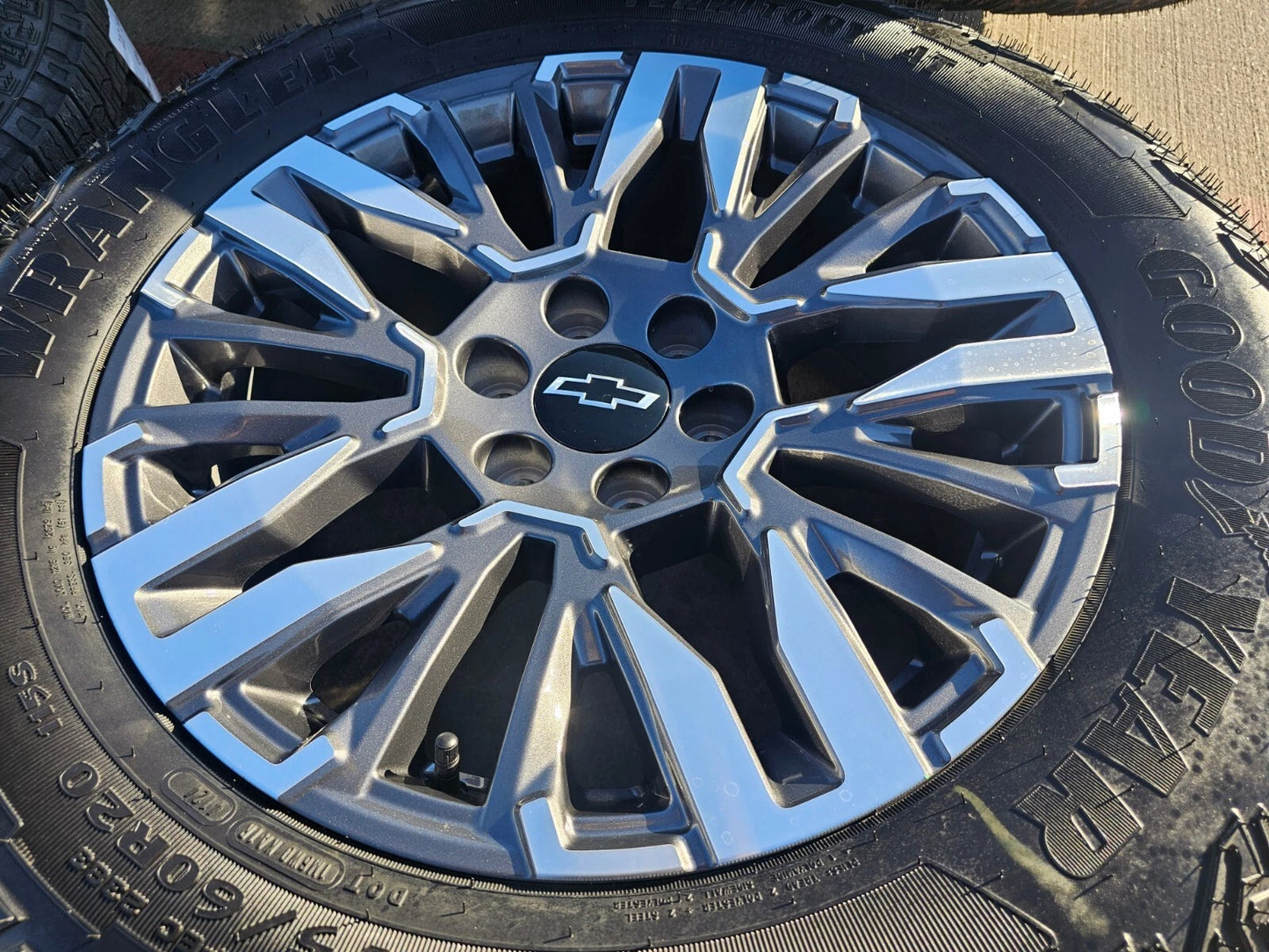20" Chevy Silverado Z71 GMC Sierra Canyon OEM wheels rims 2024 2025 2026 NEW