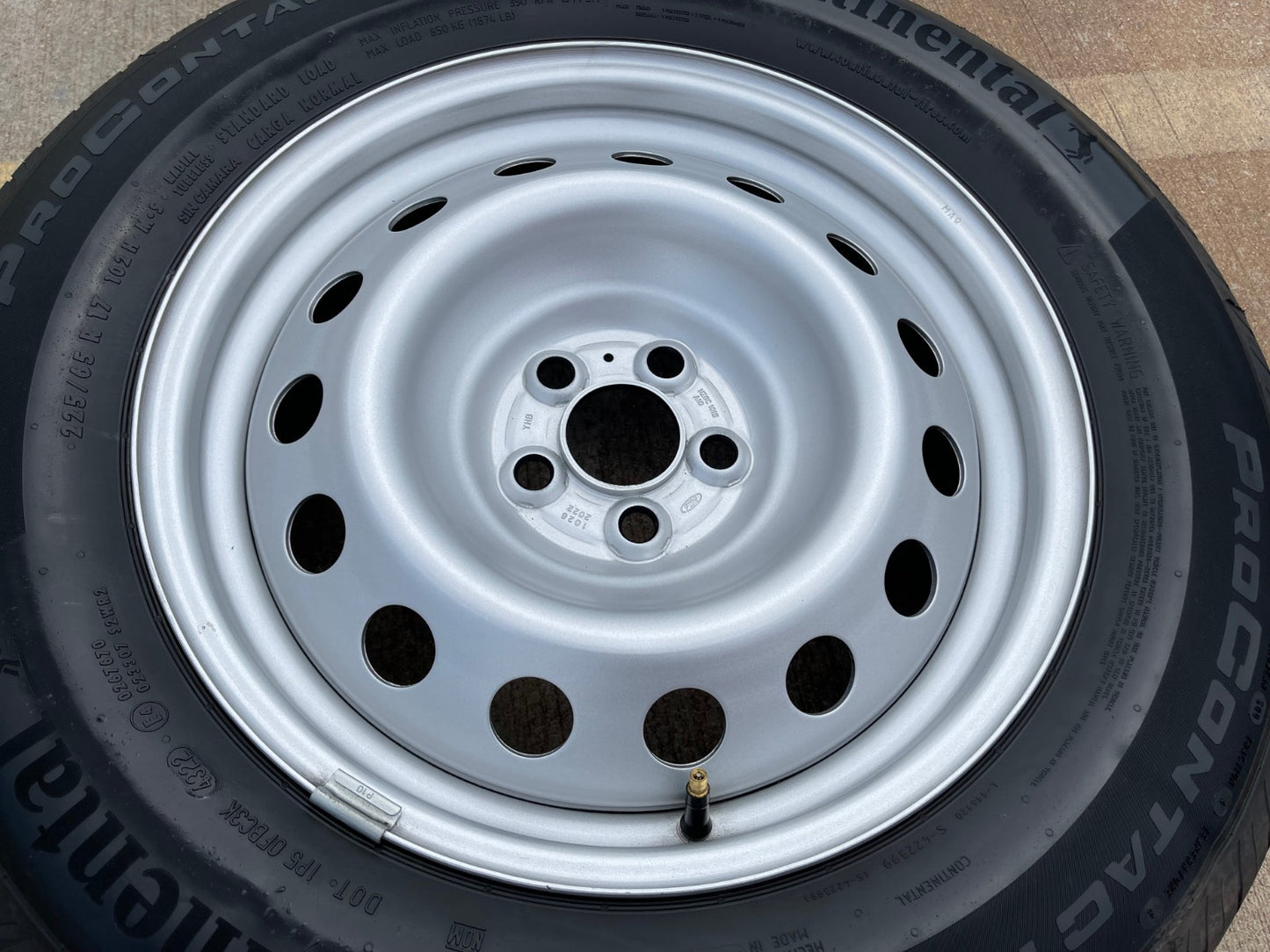 17" Ford Maverick Bronco Sport rim wheel tire 10415 OEM spare LIKE NEW