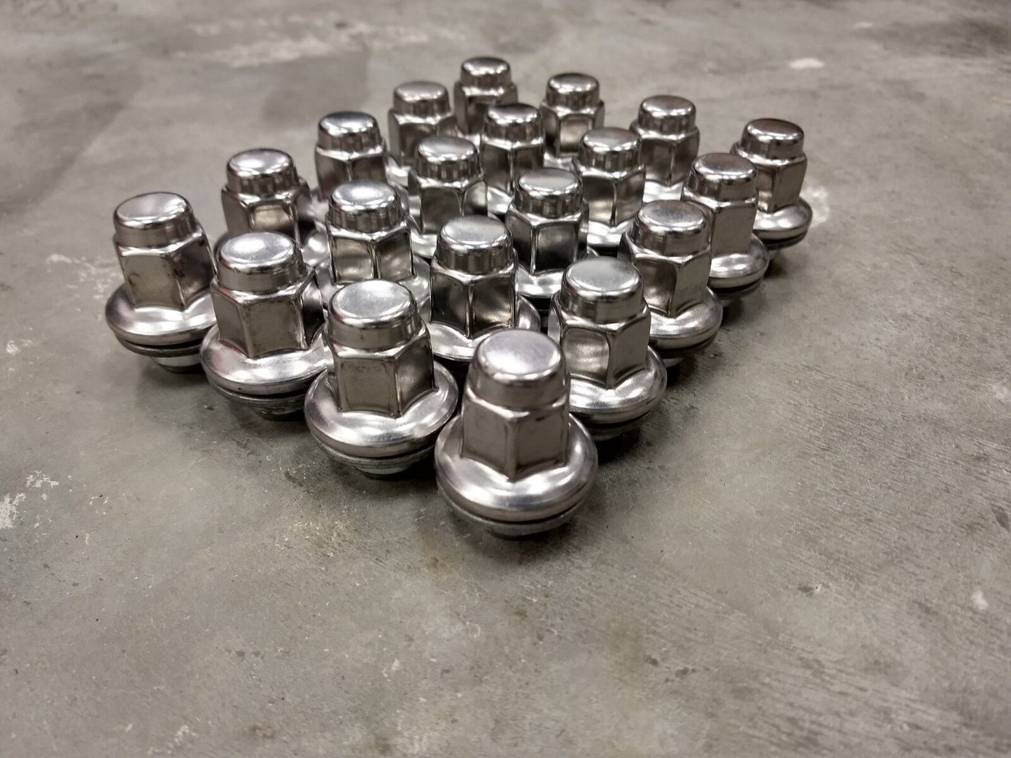 20) 14x1.5 OEM Toyota Tundra lug nuts washer polished LX570 Sequoia Land Cruiser