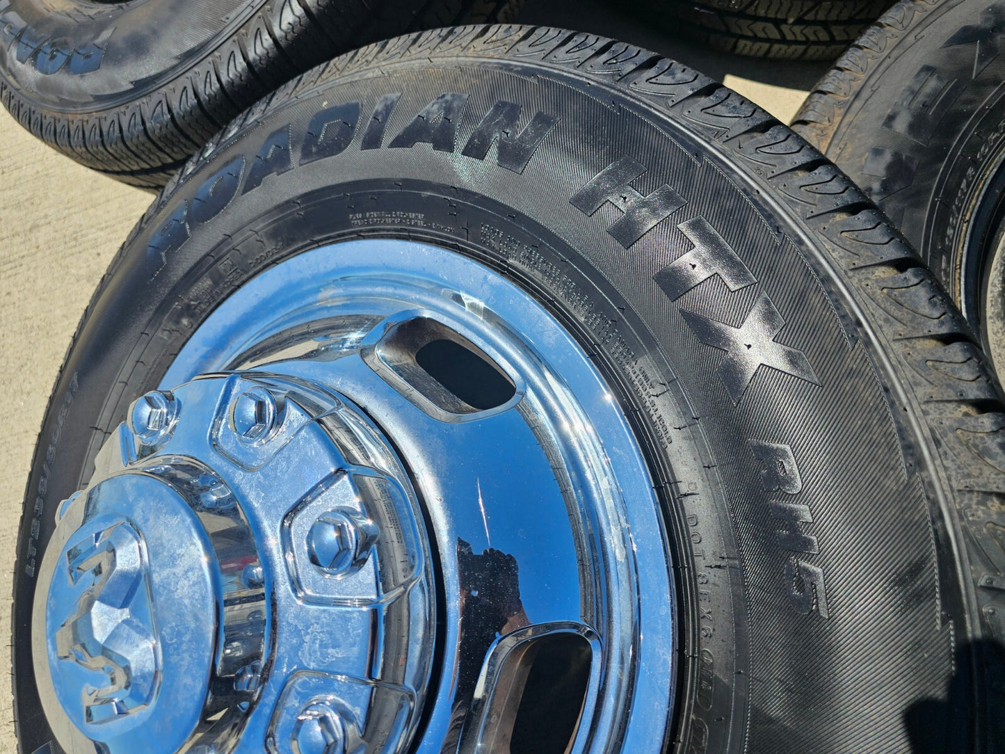 17" Dodge Ram 3500 Dually Laramie 8x200 wheels rims 2703 2704 OEM 2024 2025 NEW