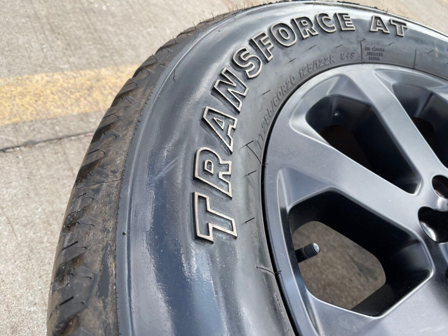 (1) 20" Dodge Ram 2500 3500 LARAMIE OEM 2700 black wheel rim tire spare