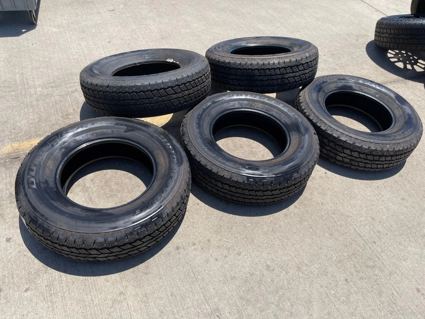 (5) 255/75/17 Bridgestone Dueler A/T tires Jeep Wrangler Ford Bronco