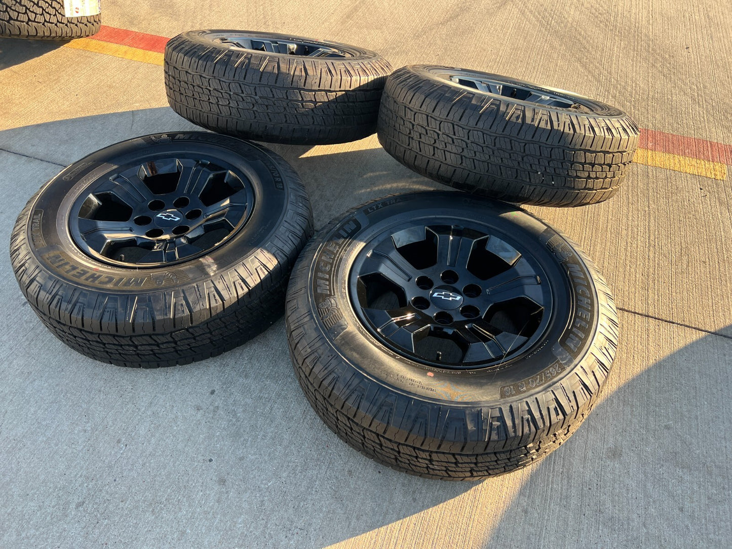 18" Chevy Tahoe Suburban Z71 OEM 5647 5753 wheels tires Silverado MICHELIN NEW