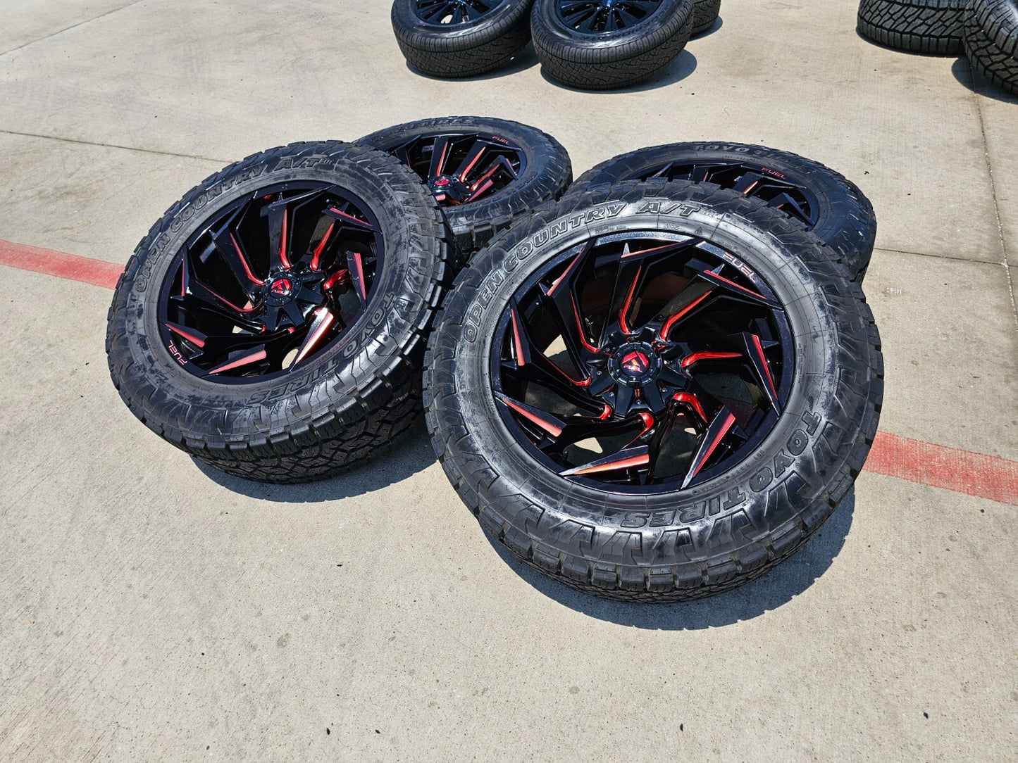 22x10 FUEL D775 Reaction Chevy Dodge Ram 2500 3500 wheels rims 37" 8x165 8x6.5
