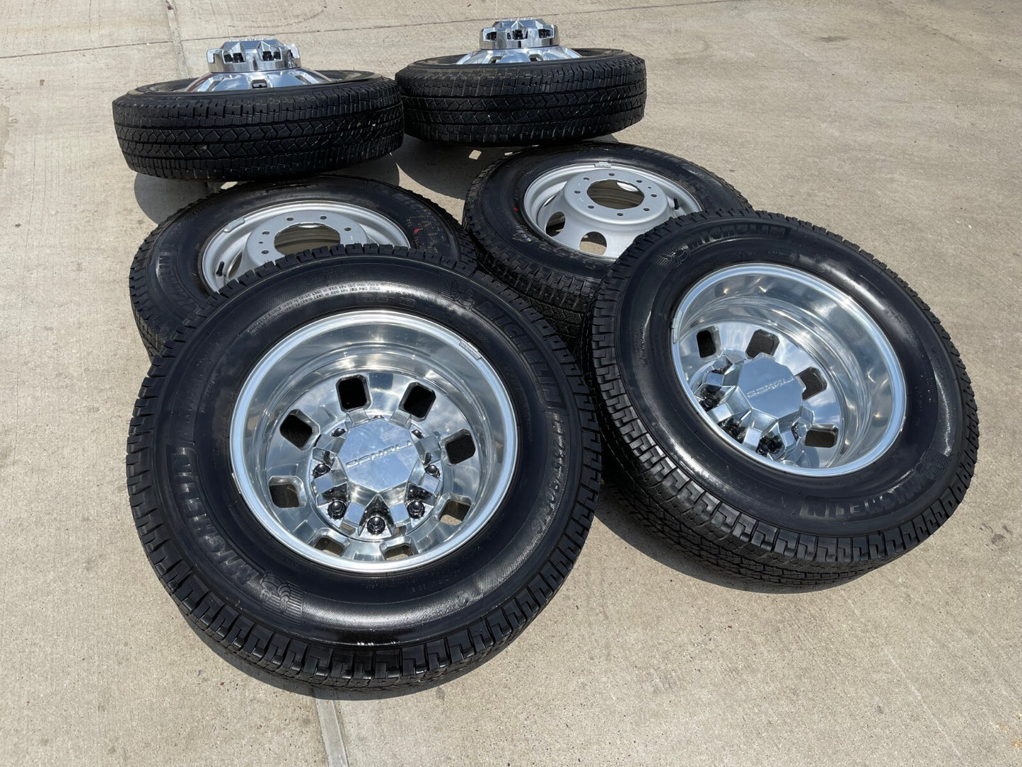 18" GMC Sierra 3500 DENALI Dually rims wheels OEM 8x210 2024 2025 NEW MICHELIN