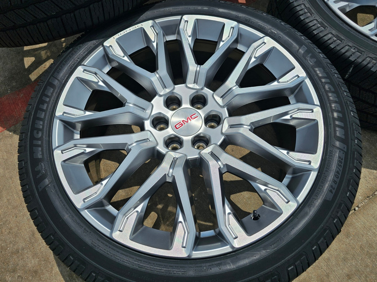 24" GMC Yukon Sierra DENALI OEM wheels rims tires 2024 2025 2026 NEW MICHELIN