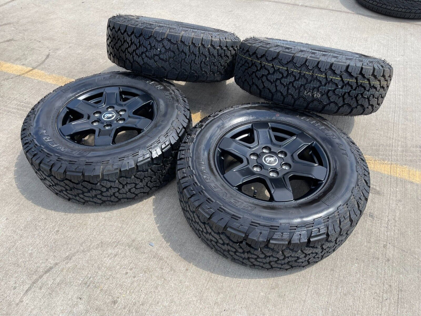 (4) 17" Ford Bronco wheels rims 95292 10383 SASQUATCH Ranger 2023 2024 2025 NEW