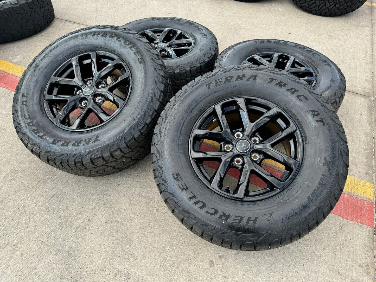 17" Jeep Wrangler Rubicon Sport OEM wheels rims 9301 95329 Gladiator 2023 2024