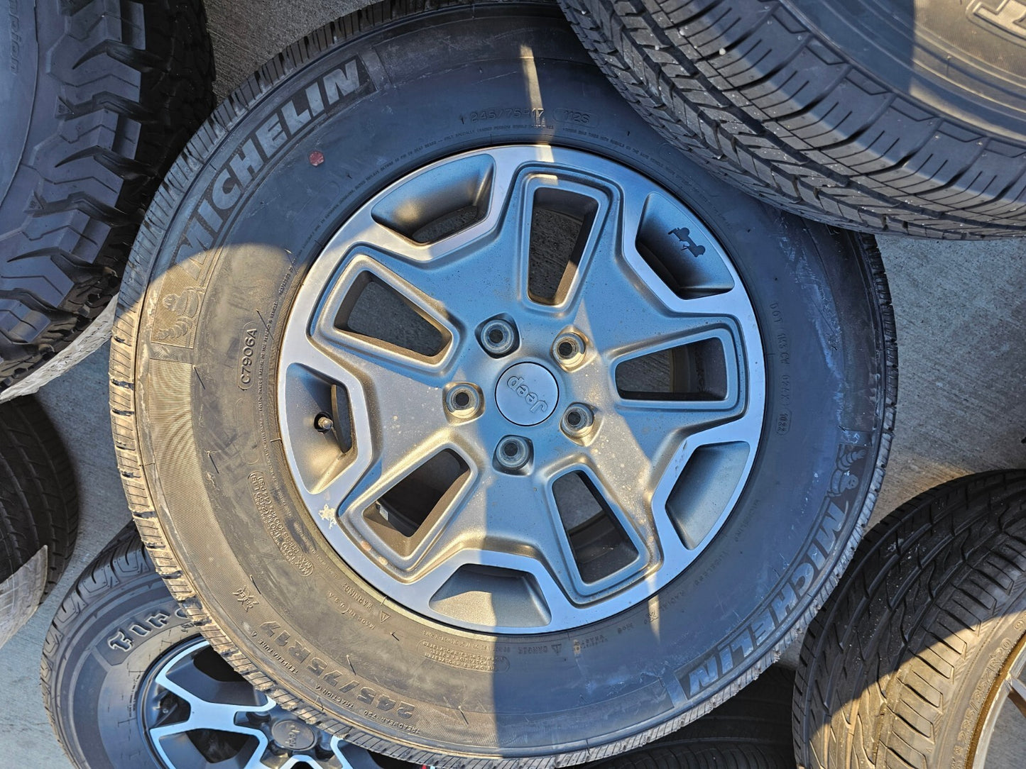 17" Jeep Wrangler Gladiator OEM wheel rim SPARE 9118 2016 2017 2018 2019 2020