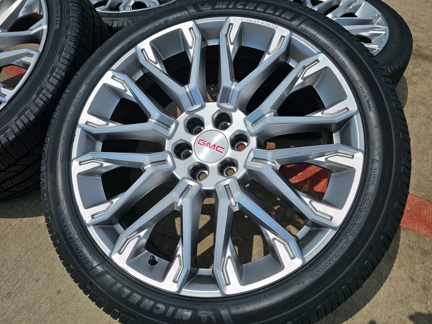 24" GMC Yukon Sierra DENALI OEM wheels rims tires 2024 2025 2026 NEW MICHELIN
