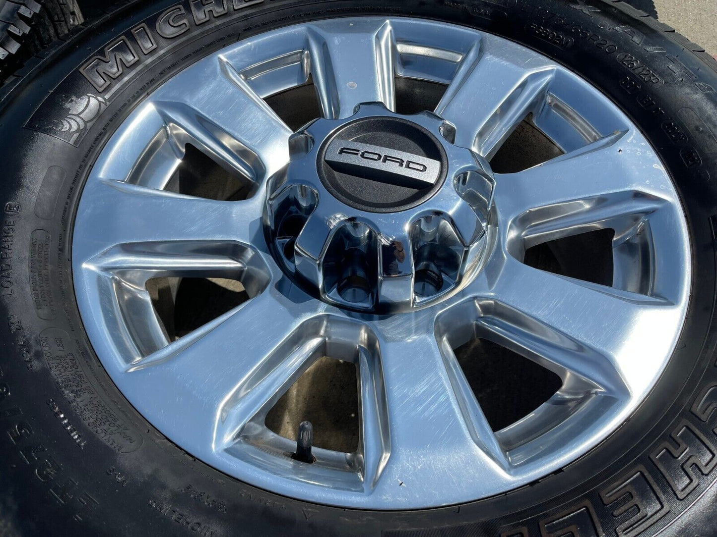20" Ford F-250 F-350 Platinum OEM rims wheels 10103 tires MICHELIN