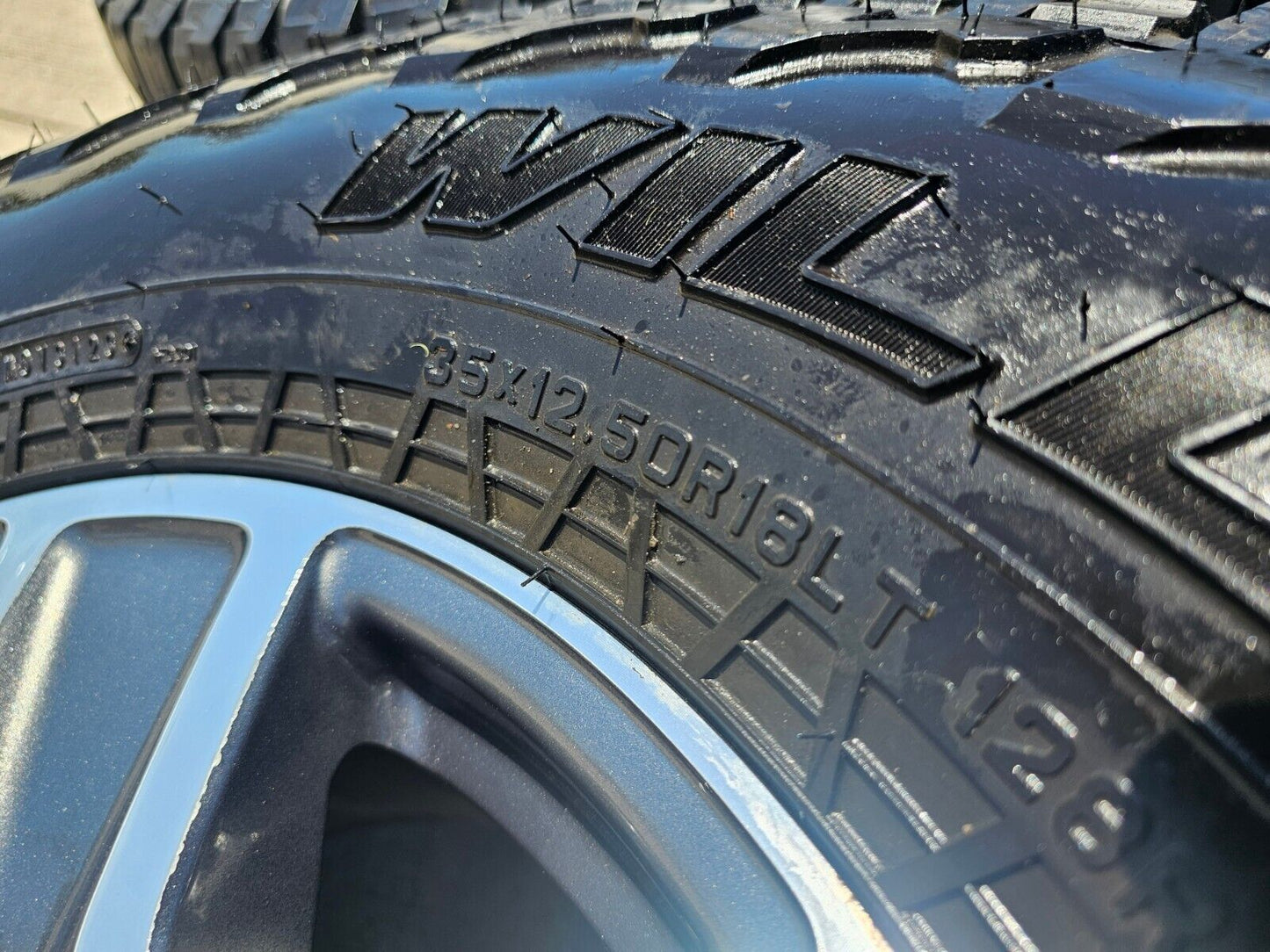 18" Ford F-250 F-350 TREMOR FX-4 OEM wheels 10298 tires FALKEN 35"