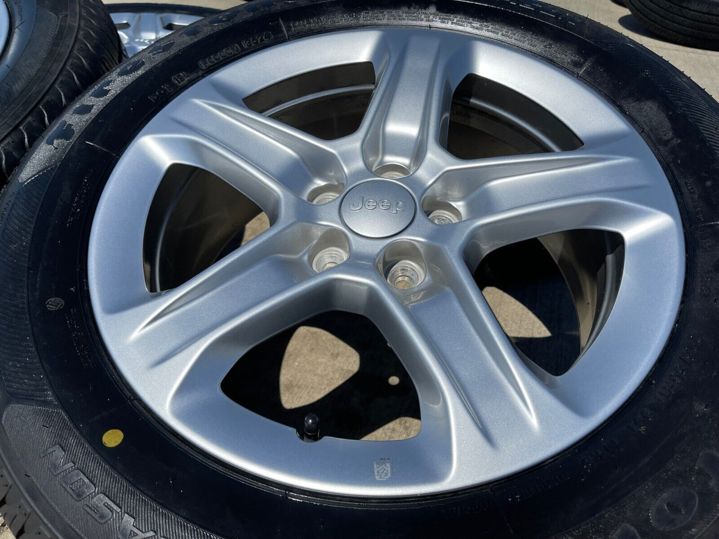 17" Jeep Cherokee Compass wheels rims OEM Renegade tires