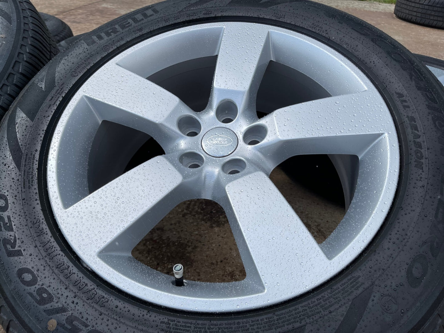 20" Land Rover Defender OEM wheels rims Range 2024 2025 2026 NEW