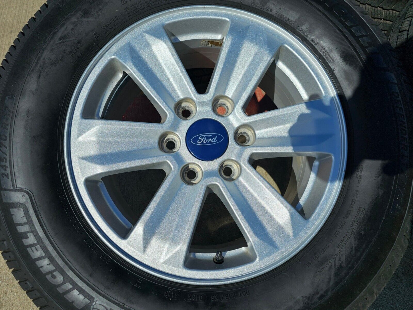 17" Ford F-150 Expedition OEM 3995 rims wheels tires MICHELIN