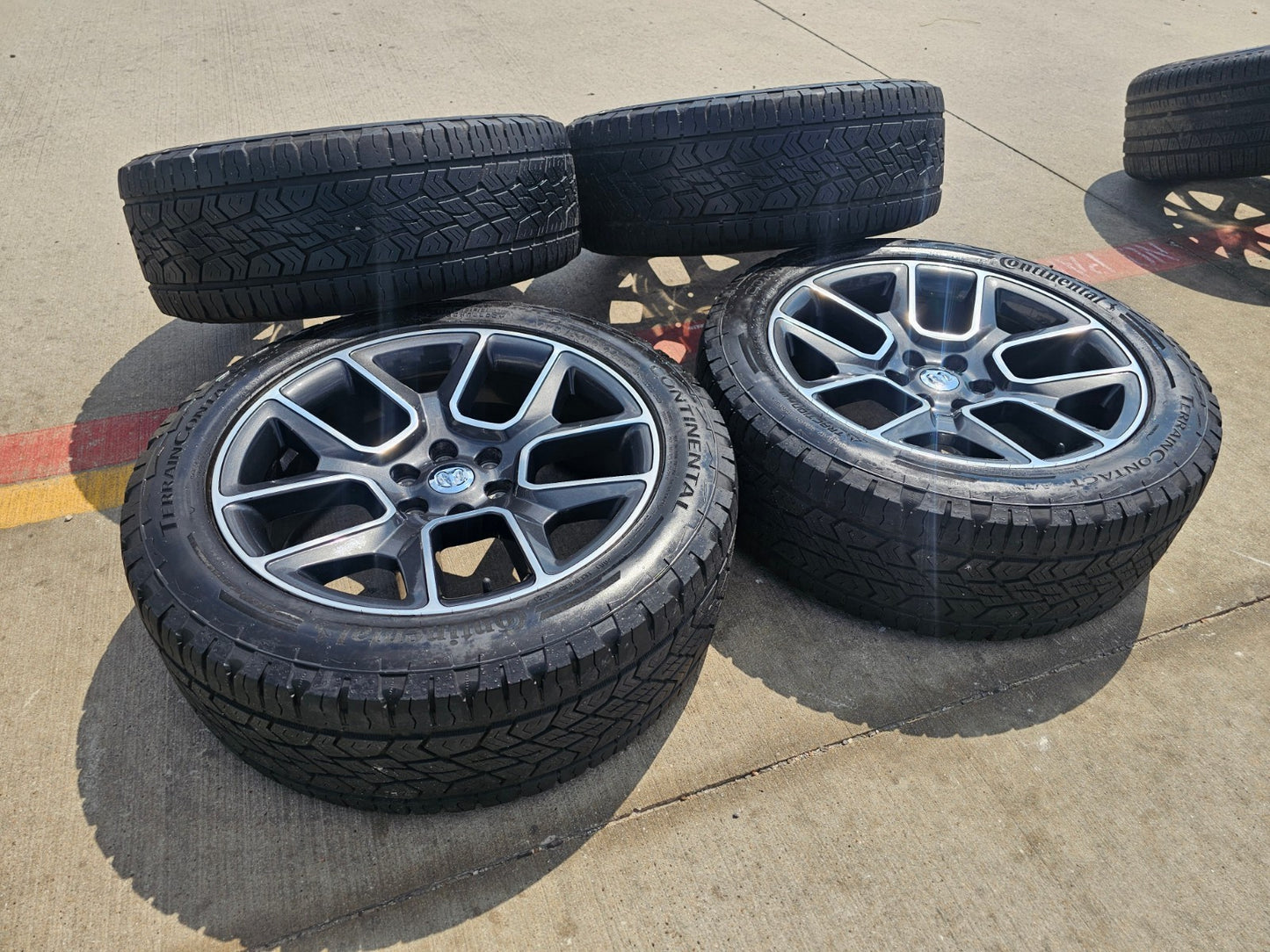 22" Dodge Ram 1500 OEM LIMITED Laramie wheels rims charcoal 2725 2684