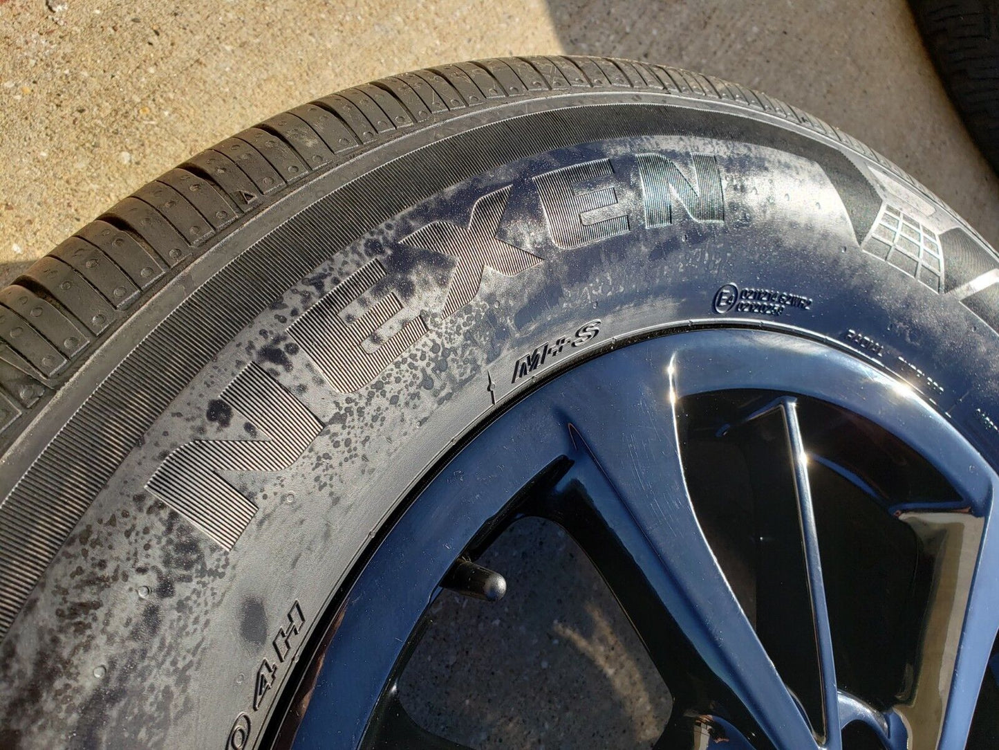 17" Kia Sportage Carnival OEM wheels rims tires 74829 Sorento Sedona 2022 2023