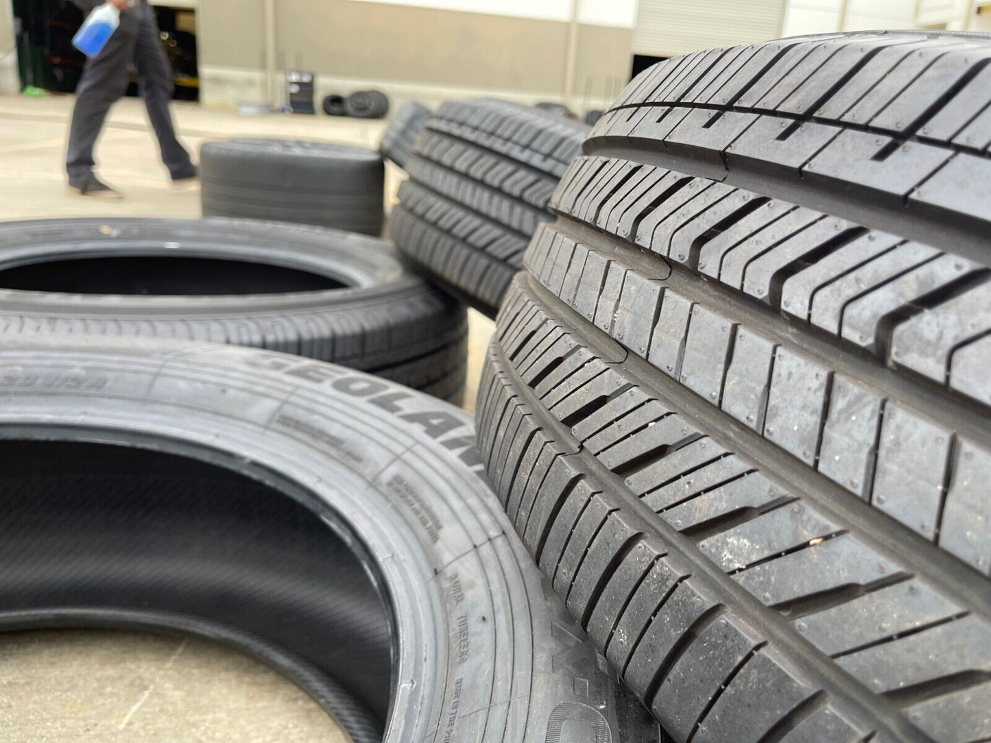 (4) 265/60/20 Yokohama Geolander X-CV tires NEW Sierra Tundra Silverado